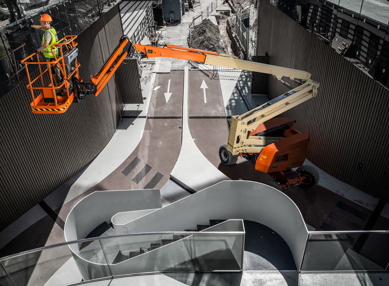 Knekkarmlift m/jib batteri arb.h < ca 20m